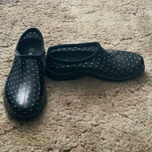 Black and white polka dot sloggers